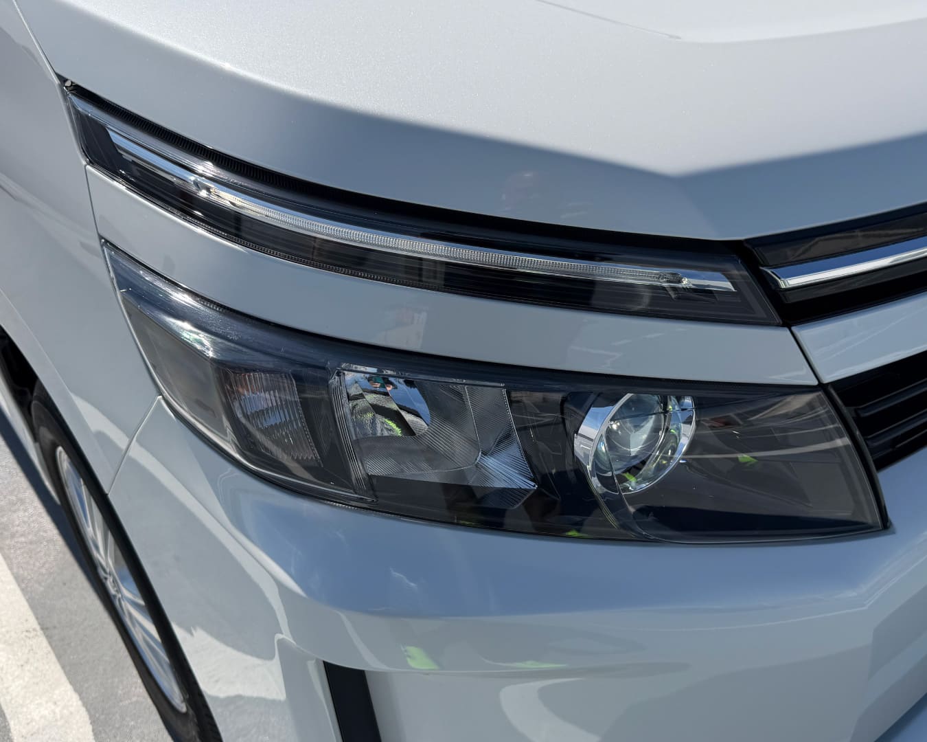 ヴォクシー ヘッドライト アップ