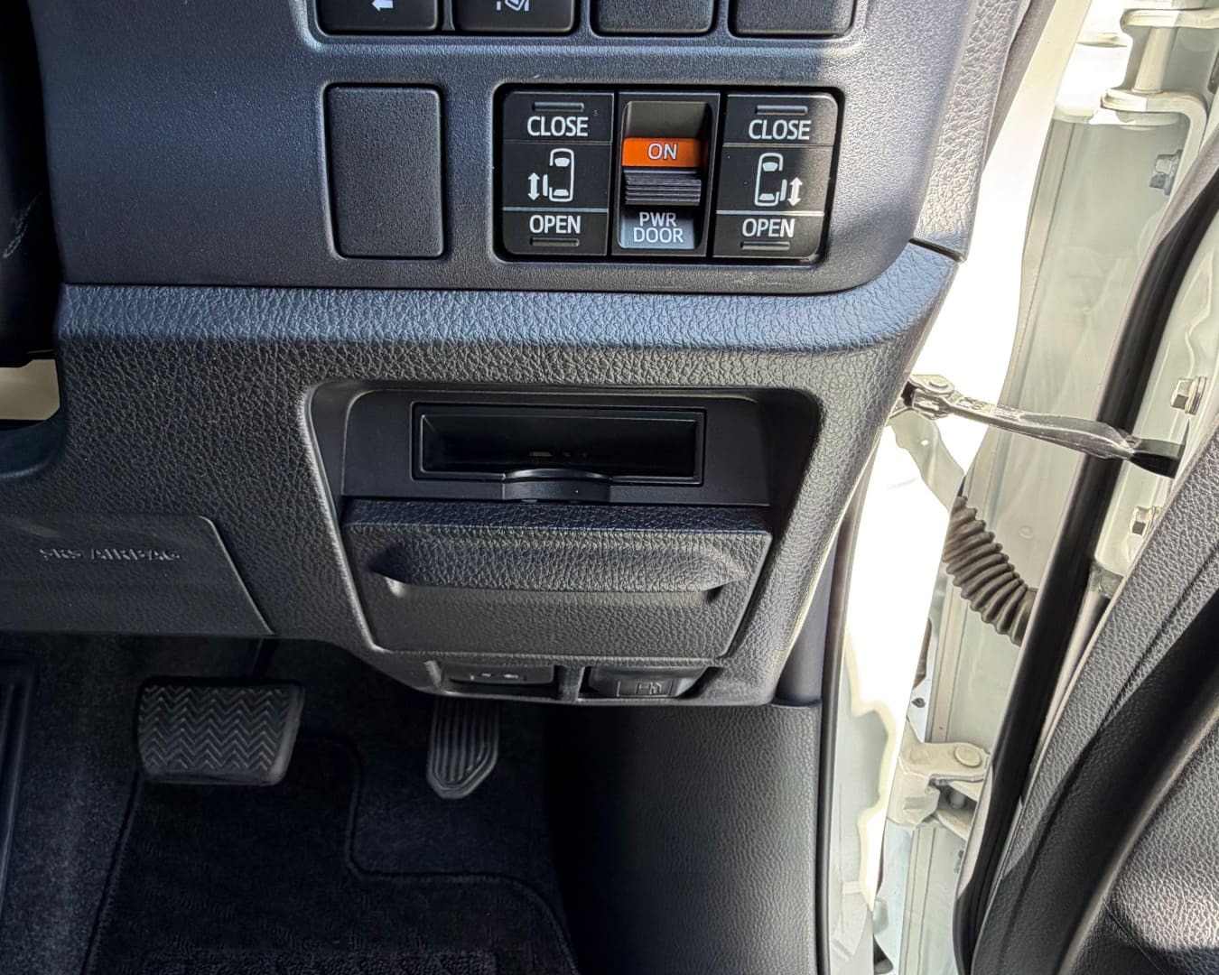 ヴォクシー ETC車載器