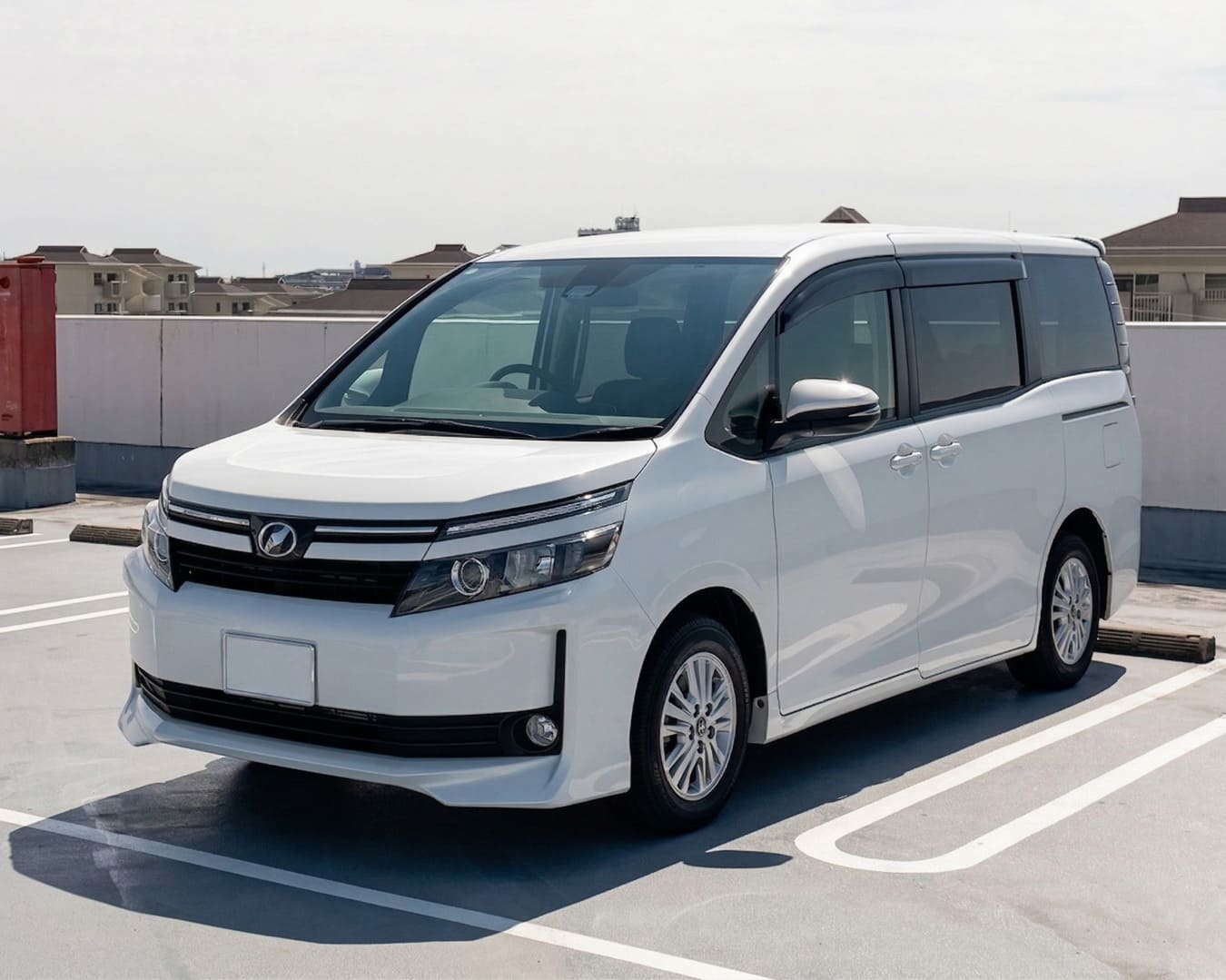 トヨタヴォクシー ホワイト ワンボックス